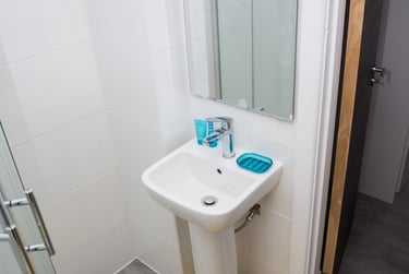 1 bed flat, (Large Studio) Demontfort Street, Highfields, Leicester, LE17GW - Image 15