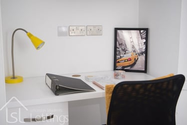 1 bed flat, (Large Studio) Demontfort Street, Highfields, Leicester, LE17GW - Image 5
