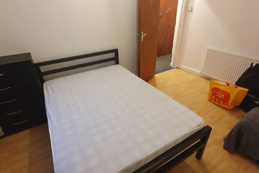 2 bed flat, 3, 18, Cathays, Cardiff, CF244BZ - Image 3