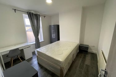 4 bed house, N/A, Adamstown, Cardiff, CF240JA - Image 4