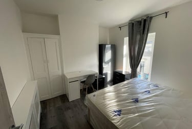 4 bed house, N/A, Adamstown, Cardiff, CF240JA - Image 6