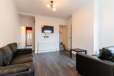 4 bed house, Milner Road, Selly Park, Birmingham, B297RL - Image 3