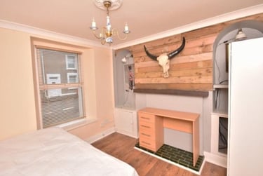 4 bed house, Balaclava, Street, Swansea, SA18BR - Image 3