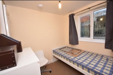 4 bed house, Balaclava, Street, Swansea, SA18BR - Image 6