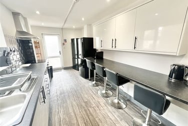 5 bed house, St Helens Avenue, Brynmill, Swansea, SA14NQ - Image 4