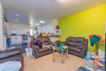 6 bed house, Hubert Road, Selly Park, Birmingham, B296ET - Image 2