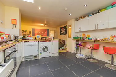 6 bed house, Hubert Road, Selly Park, Birmingham, B296ET - Image 3