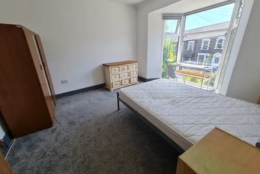 5 bed house, Terrace Road, Mount Pleasant, Swansea, SA16HW - Image 3