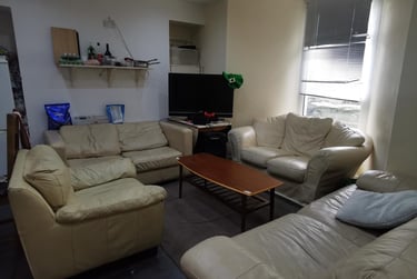 5 bed house, King Edwards Road, Brynmill, Swansea, SA14LN - Image 2