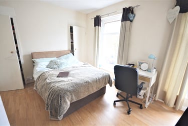 4 bed house, St Helens Avenue, Brynmill, Swansea, SA14NF - Image 3