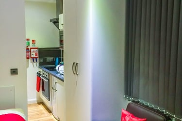 1 bed house, (Studio), Charles Street, Highfields, Leicester, LE11LB - Image 3