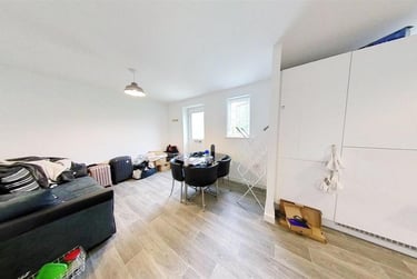 2 bed house, Escelie Way, Selly Oak, Birmingham, B296GQ - Image 2