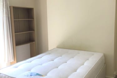 4 bed house, St Helens Avenue, Brynmill, Swansea, SA14NQ - Image 4