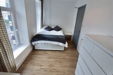 5 bed house, Norfolk Street, Mount Pleasant, Swansea, SA16JE - Image 7