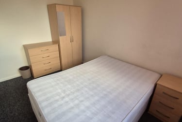 2 bed flat, Windsor Court, Mount Pleasant, Swansea, SA16EF - Image 4