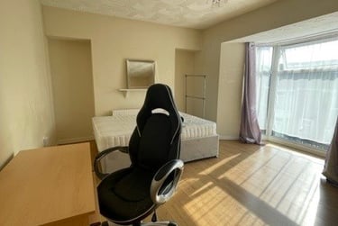 4 bed house, Rhondda Street, Mount Pleasant, Swansea, SA16ET - Image 4