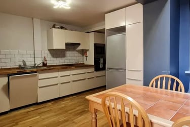 2 bed house, Wern Terrace, Port Tennant, Swansea, SA18NT - Image 1