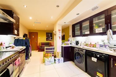 6 bed house, Hubert Road, Selly Park, Birmingham, B296ET - Image 3