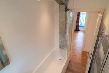 3 bed flat, St Ledger Crescent, St Thomas, Swansea, SA18ET - Image 5