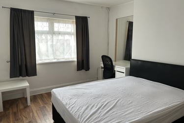 1 bed house, Gelli Street, Port Tennant, Swansea, SA18NJ - Image 2