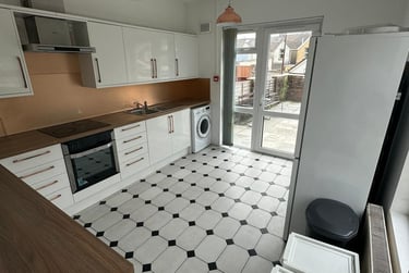 5 bed house, Glanbrydan Avenue, Uplands, Swansea, SA20HY - Image 3