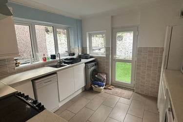 3 bed house, Watkin Street, Mount Pleasant, Swansea, SA16YF - Image 1