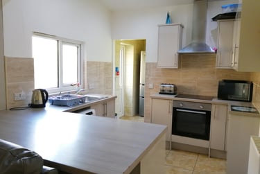 5 bed house, St Helens Avenue, Brynmill, Swansea, SA14NE - Image 1