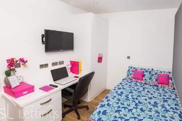 2 bed flat, 142 Charles Street, Highfields, Leicester, LE11LB - Image 1