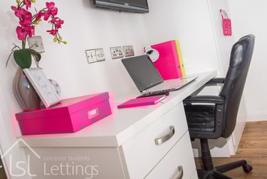 2 bed flat, 142 Charles Street, Highfields, Leicester, LE11LB - Image 2