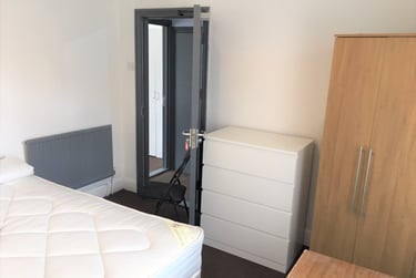 5 bed house, Stanley Terrace, Mount Pleasant, Swansea, SA16EW - Image 5