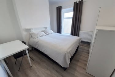 4 bed house, Rhondda Street, Mount Pleasant, Swansea, SA16ET - Image 4