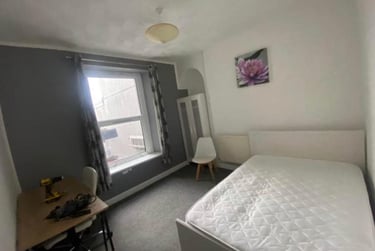 1 bed house, Hanover Street, Mount Pleasant, Swansea, SA16BP - Image 4