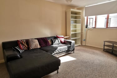 1 bed flat, Brunswick Court, Russell Street, Swansea, SA14HX - Image 2