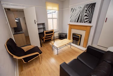 4 bed house, Hubert Road, Selly Park, Birmingham, B296ER - Image 1