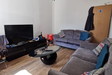 4 bed house, Western Street, Sandfields, Swansea, SA13JS - Image 1