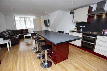 6 bed house, Coronation Road, Selly Park, Birmingham, B297DE - Image 1