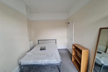 3 bed flat, Gwydr Crescent, Uplands, Swansea, SA20AD - Image 5