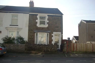 1 bed house, Norfolk Street, Mount Pleasant, Swansea, SA16JB - Image 1
