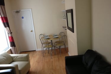 2 bed house, Alexandra Terrace, Brynmill, Swansea, SA20DX - Image 2
