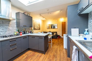 5 bed flat, Dartmouth Road, Selly Park, Birmingham, B296DR - Image 2