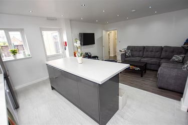 6 bed house, Poole Crescent, Selly Park, Birmingham, B170PB - Image 2