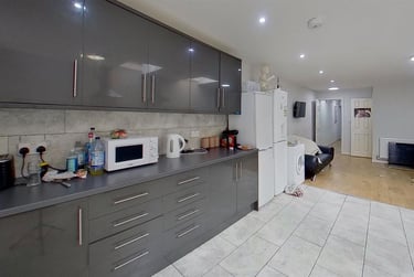 6 bed house, Dawlish Road, Selly Park, Birmingham, B297AT - Image 3