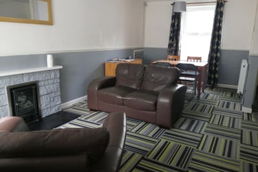 2 bed house, North Hill Road, Mount Pleasant, Swansea, SA16XS - Image 2