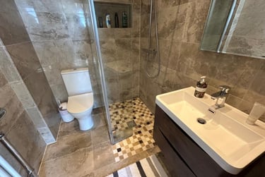 2 bed house, Cardiff Bay, Cardiff, CF105LG - Image 7