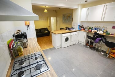 5 bed house, Hubert Road, Selly Park, Birmingham, B296ER - Image 4