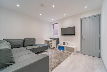 8 bed house, Selly Hill Road, Selly Park, Birmingham, B297DL - Image 2