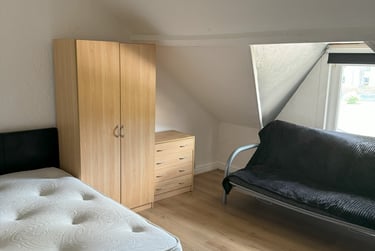 5 bed flat, Eaton Crescent, Uplands, Swansea, SA14QR - Image 3