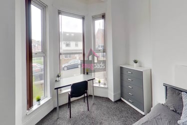 1 bed house, Salford, Ellesmere Park, M68HZ - Image 3