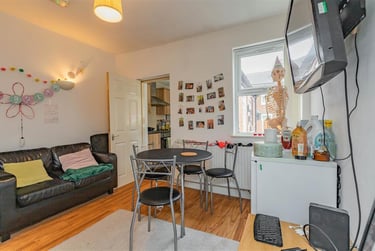 4 bed house, Dawlish Road, Selly Park, Birmingham, B297AF - Image 3