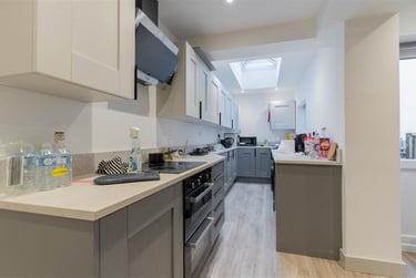 5 bed house, Exeter Road, Selly Park, Birmingham, B296EU - Image 2